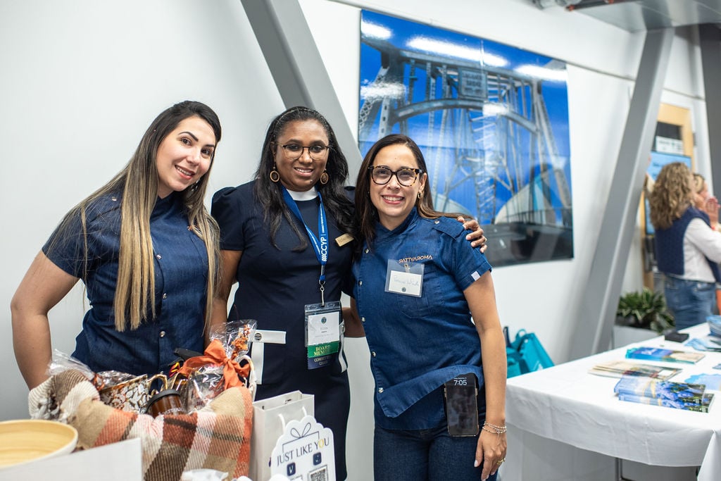 BizBash25-219-2